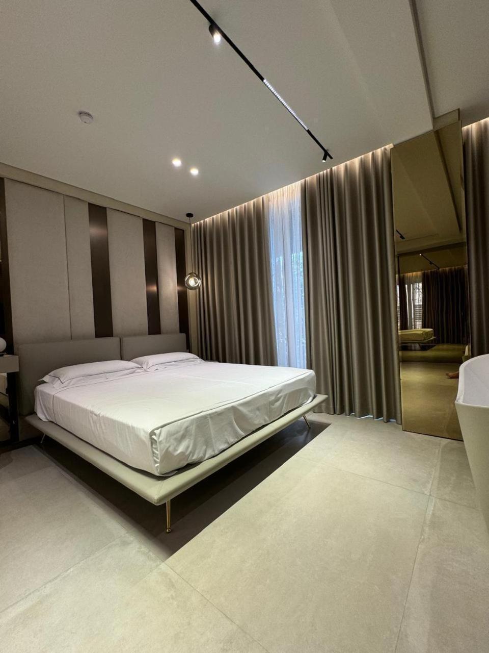 Hotel Miramare Vlorë Екстериор снимка