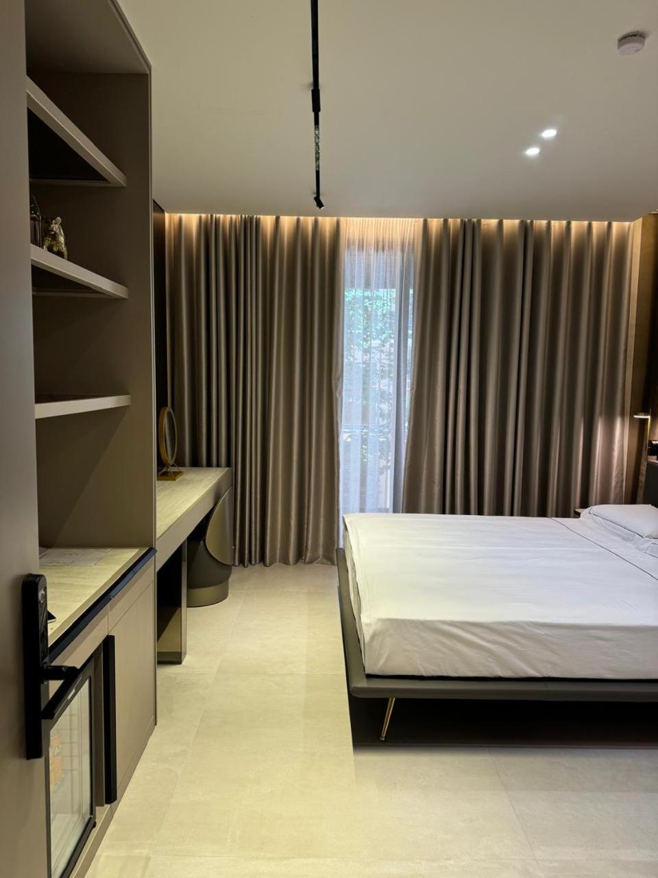 Hotel Miramare Vlorë Екстериор снимка
