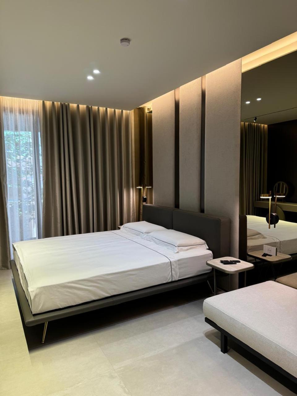 Hotel Miramare Vlorë Екстериор снимка